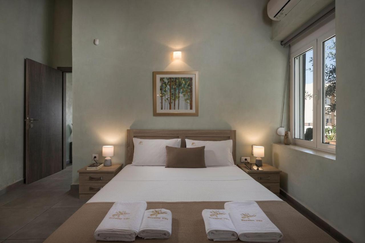Villa Roxanne Galatas  Ngoại thất bức ảnh