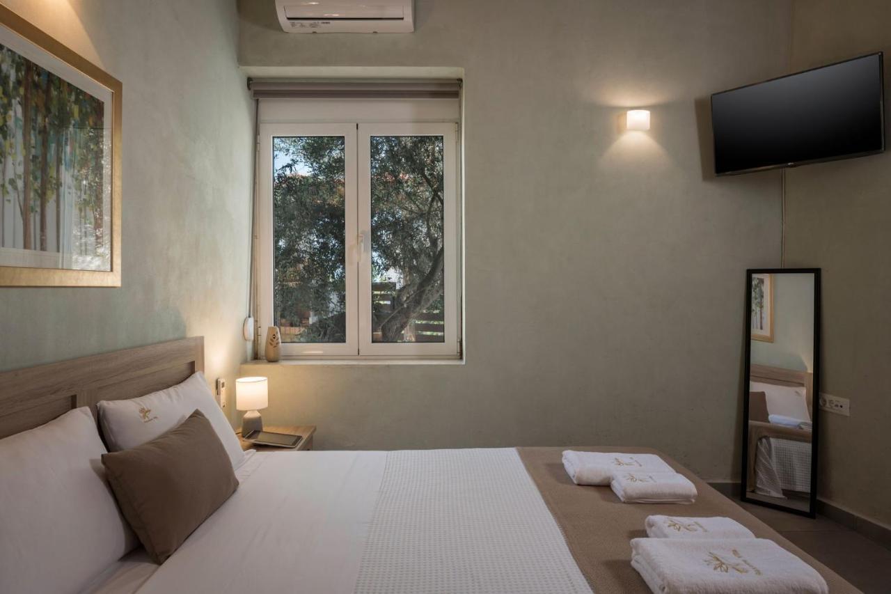 Villa Roxanne Galatas  Ngoại thất bức ảnh