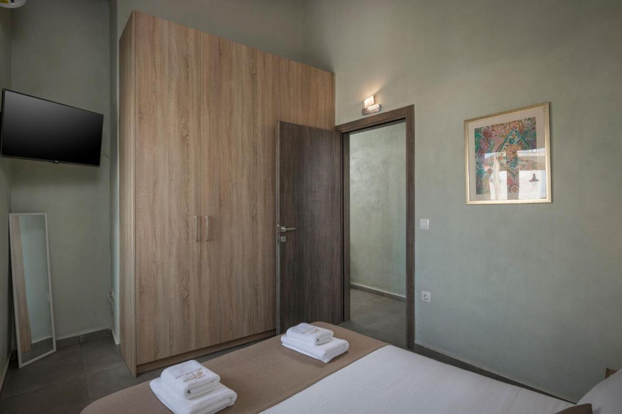 Villa Roxanne Galatas  Ngoại thất bức ảnh