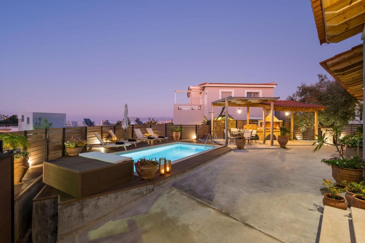 Villa Roxanne Galatas  Ngoại thất bức ảnh